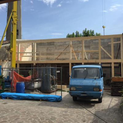 Casa in legno con abete lamellare